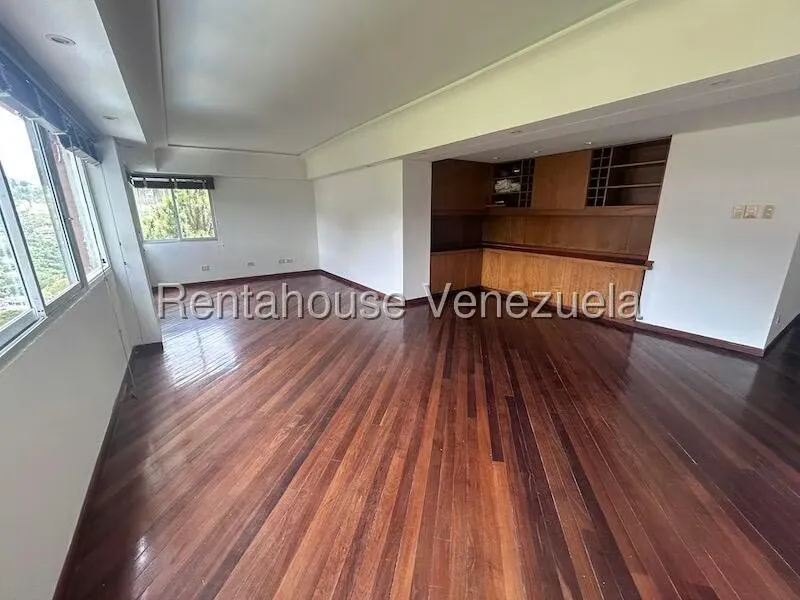 Apartamento (Duplex) en Venta en La Tahona, Distrito Metropolitano - 2