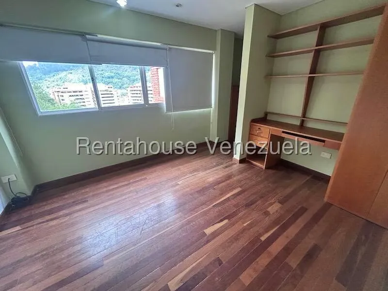 Apartamento (Duplex) en Venta en La Tahona, Distrito Metropolitano - 16