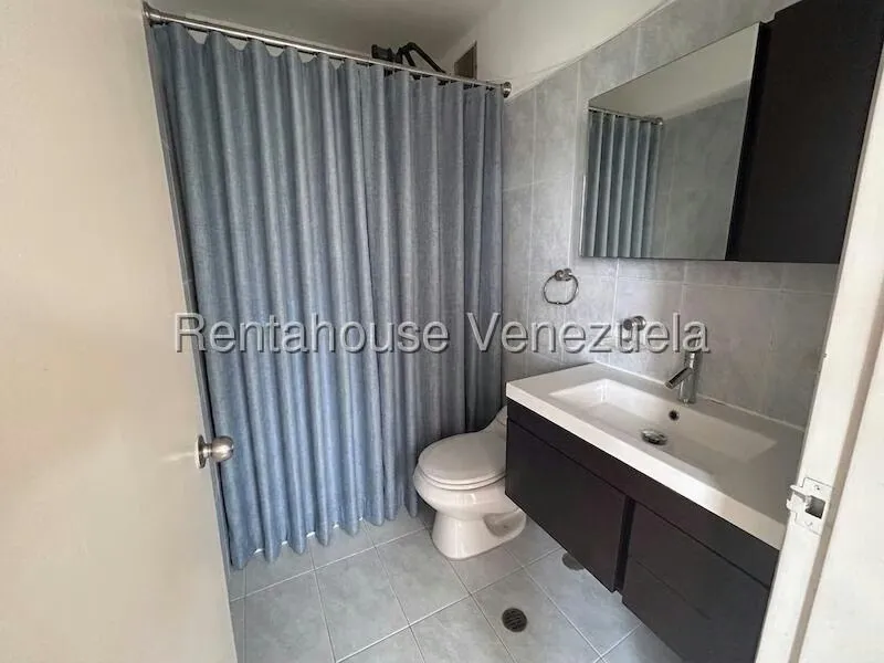 Apartamento (Duplex) en Venta en La Tahona, Distrito Metropolitano - 19