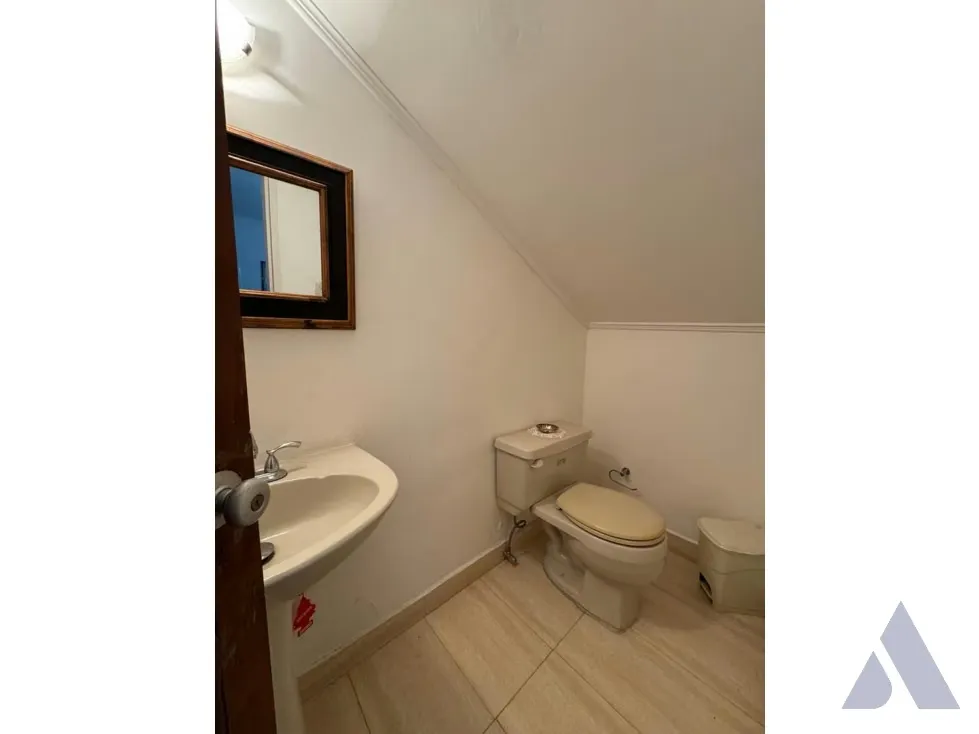Vendo casa para remodelar 450m2 Colinas de Tamanaco 4455 - 13