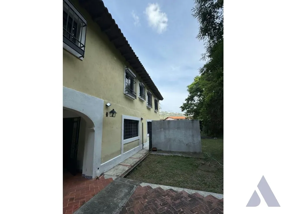 Vendo casa para remodelar 450m2 Colinas de Tamanaco 4455 - 17