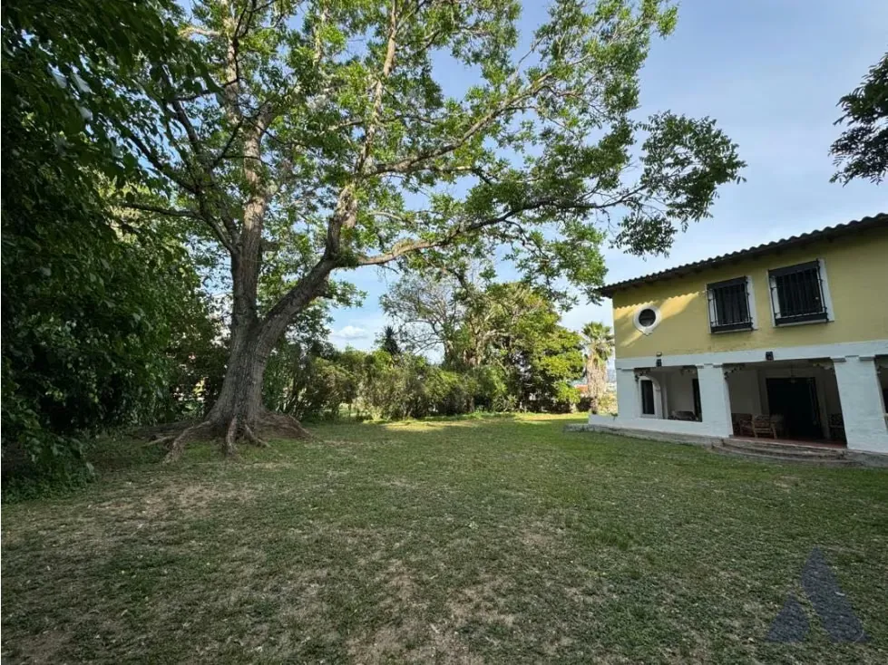 Vendo casa para remodelar 450m2 Colinas de Tamanaco 4455 - 18