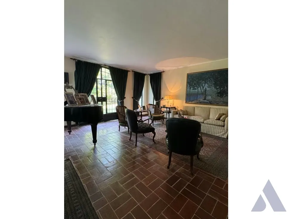 Vendo casa para remodelar 450m2 Colinas de Tamanaco 4455 - 7