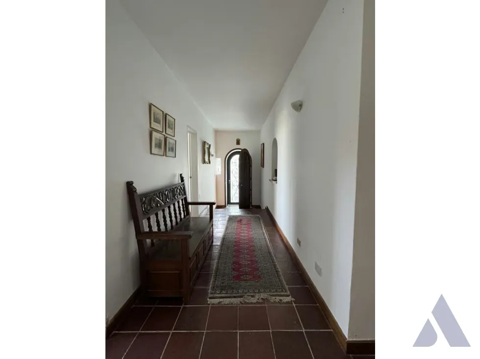 Vendo casa para remodelar 450m2 Colinas de Tamanaco 4455 - 9