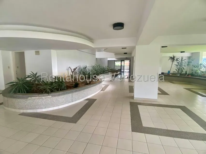 Apartamento (Multiples Niveles) en Venta en Miranda, Distrito Metropolitano - 2