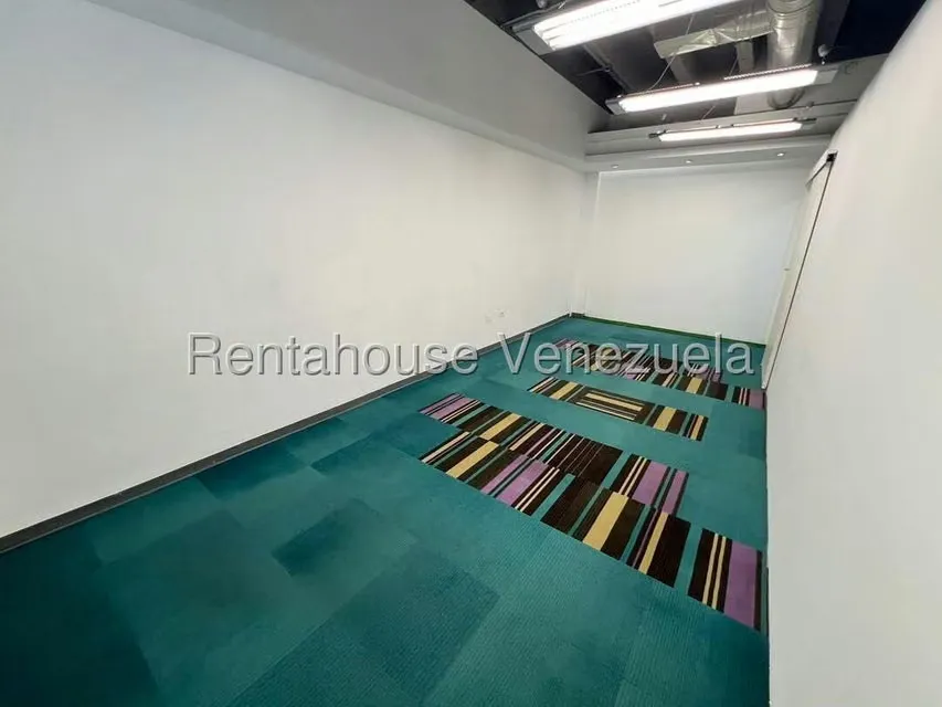 Oficina en Alquiler en El Recreo, Distrito Metropolitano - 9