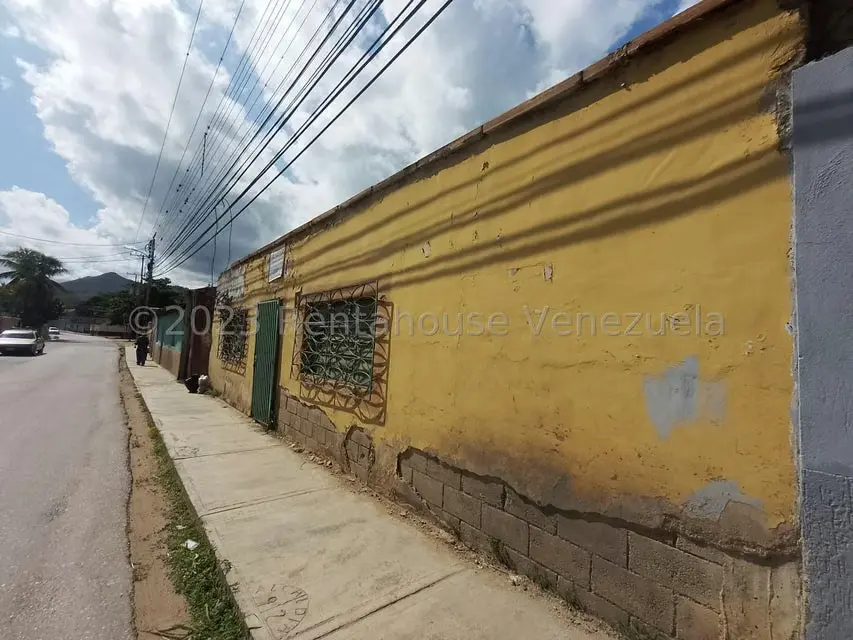 Terreno (Comercial) en Venta en Zona Centro, Aragua - 24