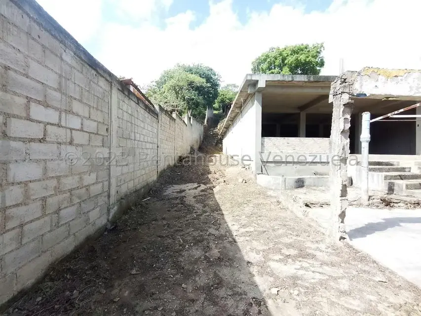 Terreno (Comercial) en Venta en Zona Centro, Aragua - 4