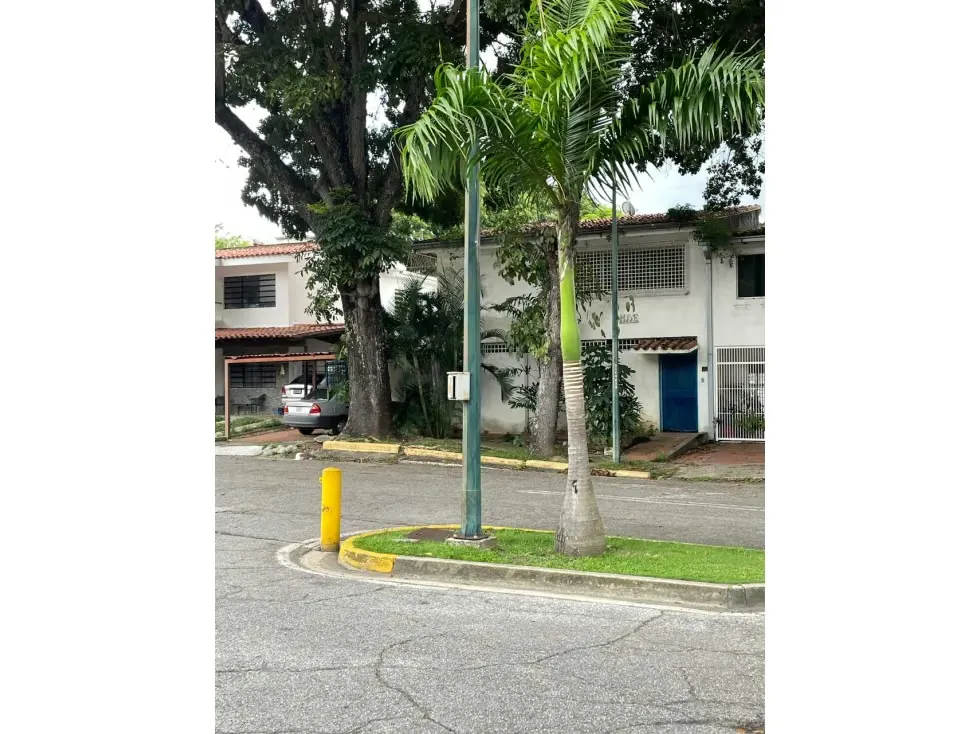 Se vende casa 300m² 4h+s/2b+s/2e Santa Cecilia