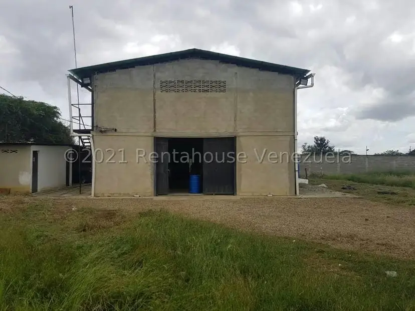 Comercial (Galpon - Deposito) en Venta en Parroquia Tamaca, Lara