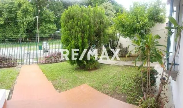 VENTA CASA USO COMERCIAL URBANIZACIÓN LA VIÑA VALENCIA - 2