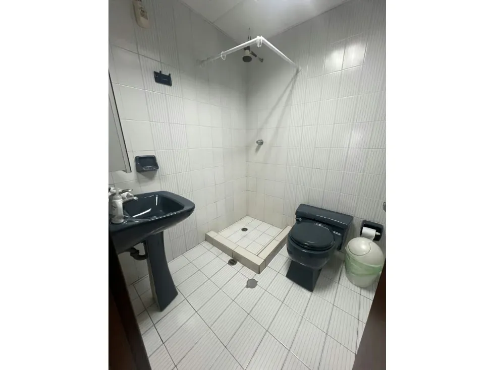 VENTA DE LOCAL COMERCIAL EN PRADOS DEL ESTE - 5