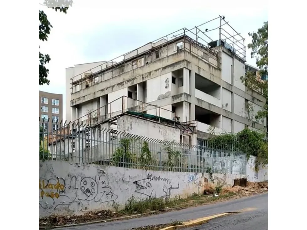 En venta terreno o edificio en Las Mercedes