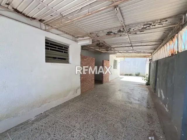Casa para remodelar en la Urbanización Monte Bello, zona norte. - 20