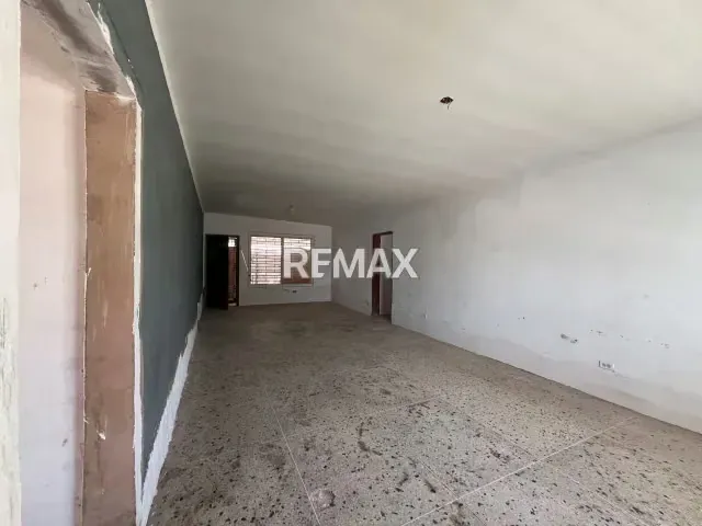 Casa para remodelar en la Urbanización Monte Bello, zona norte. - 5