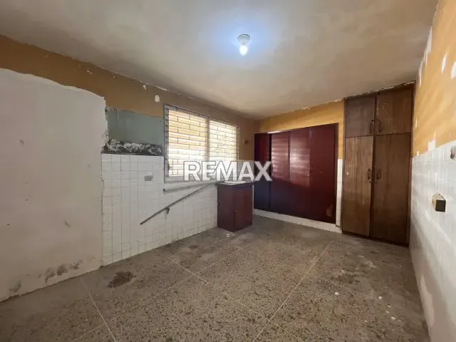 Casa para remodelar en la Urbanización Monte Bello, zona norte. - 7