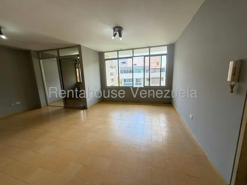 Apartamento (1 Nivel) en Venta en Los Caobos, Distrito Metropolitano - 2