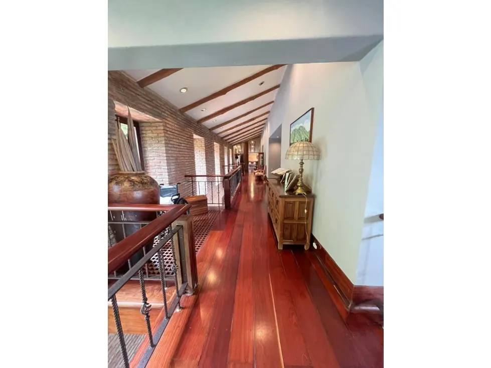 Se vende casa 27000m² (T) 9h/9b/12e La Trinidad (Sector La Granjeria) - 12