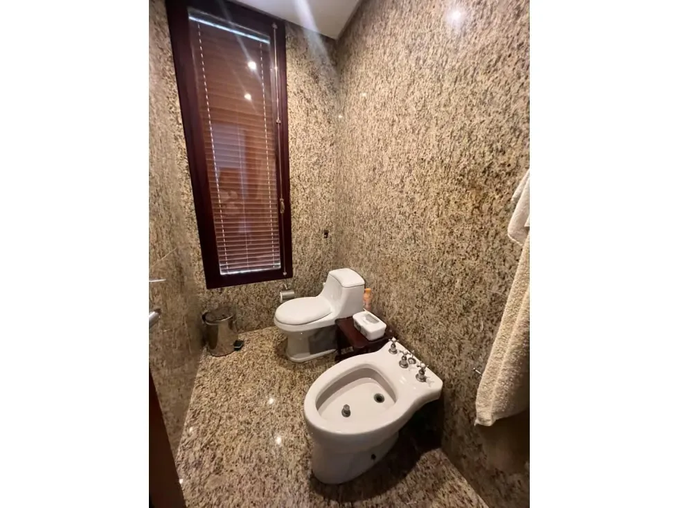 Se vende casa 27000m² (T) 9h/9b/12e La Trinidad (Sector La Granjeria) - 19