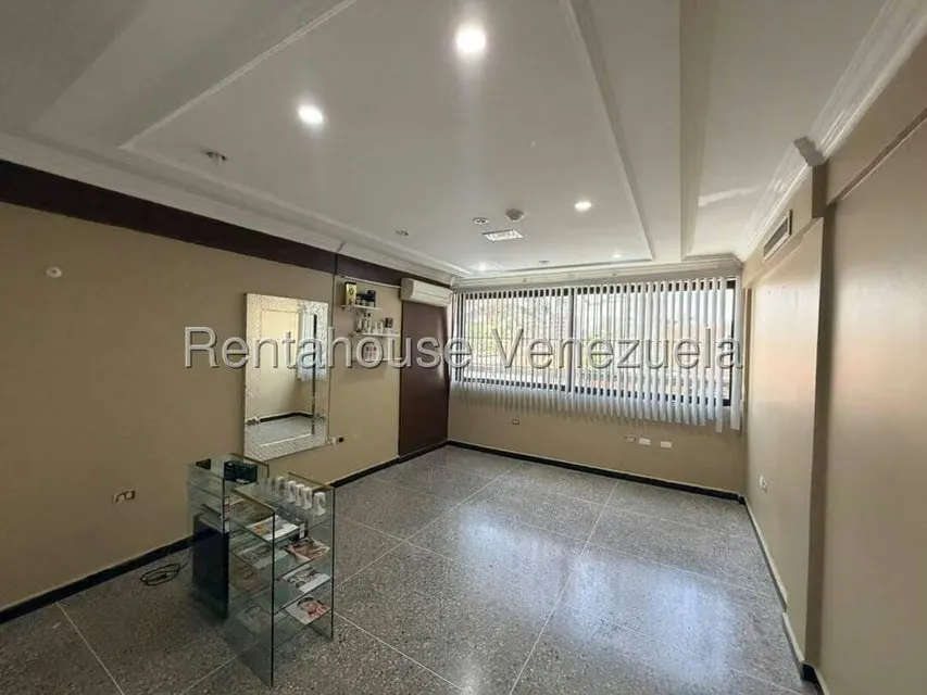 Local Comercial en Alquiler en Zona Este, Lara - 11