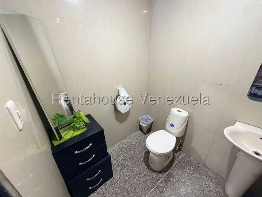 Local Comercial en Alquiler en Zona Este, Lara - 13