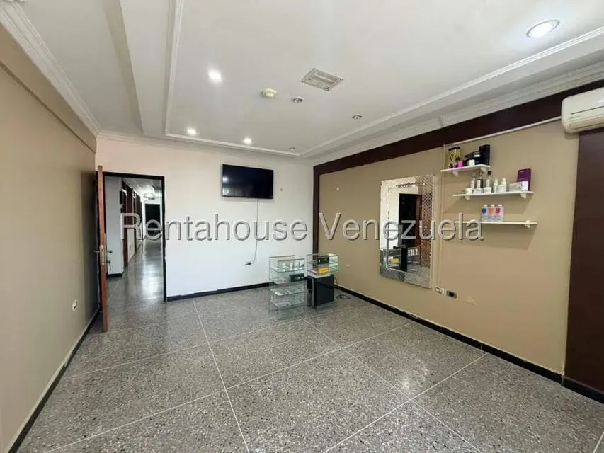 Local Comercial en Alquiler en Zona Este, Lara - 9