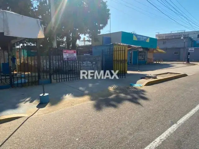 TERRENONCON EDIFICACION AV. LA LIMPIA