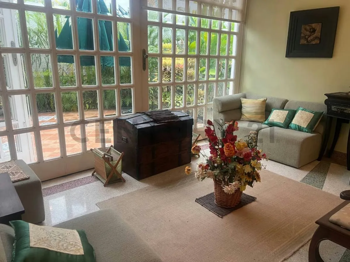 Casa 660 m² en Las Palmas · 3 niveles, anexo independiente y vista al Ávila - 11