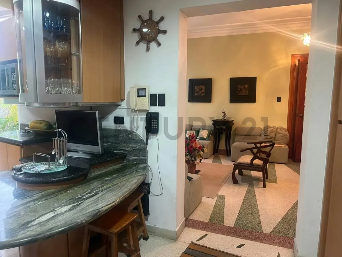 Casa 660 m² en Las Palmas · 3 niveles, anexo independiente y vista al Ávila - 13