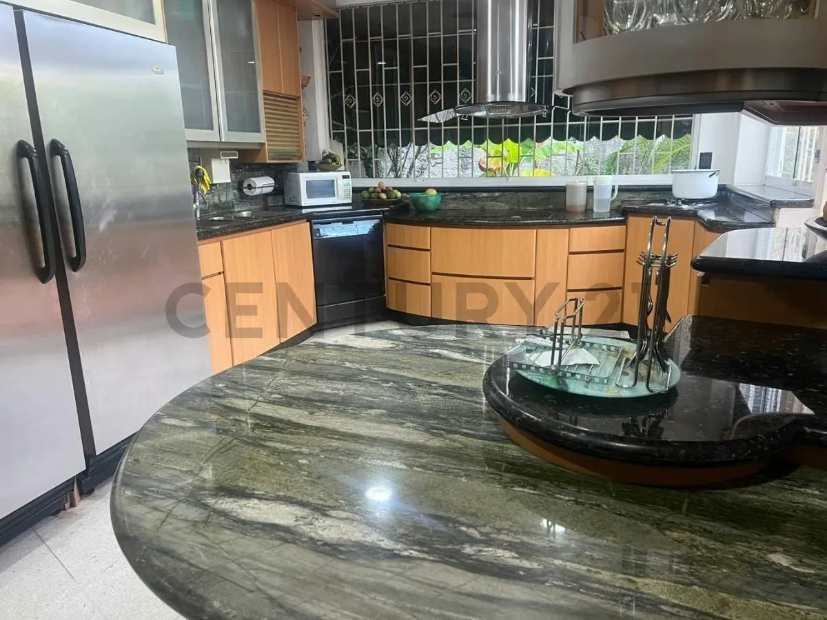 Casa 660 m² en Las Palmas · 3 niveles, anexo independiente y vista al Ávila - 16
