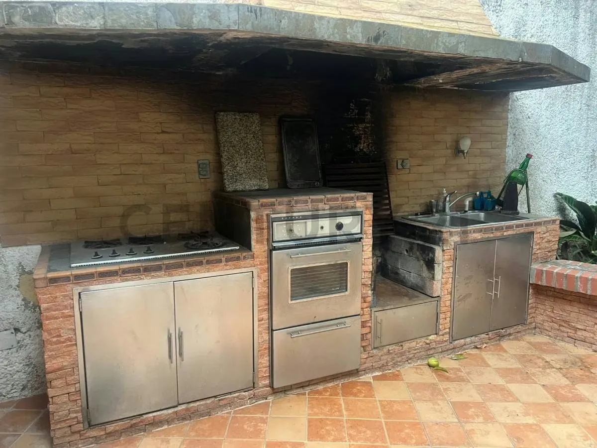 Casa 660 m² en Las Palmas · 3 niveles, anexo independiente y vista al Ávila - 24