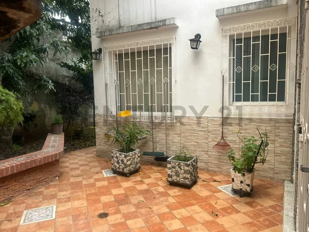Casa 660 m² en Las Palmas · 3 niveles, anexo independiente y vista al Ávila - 25