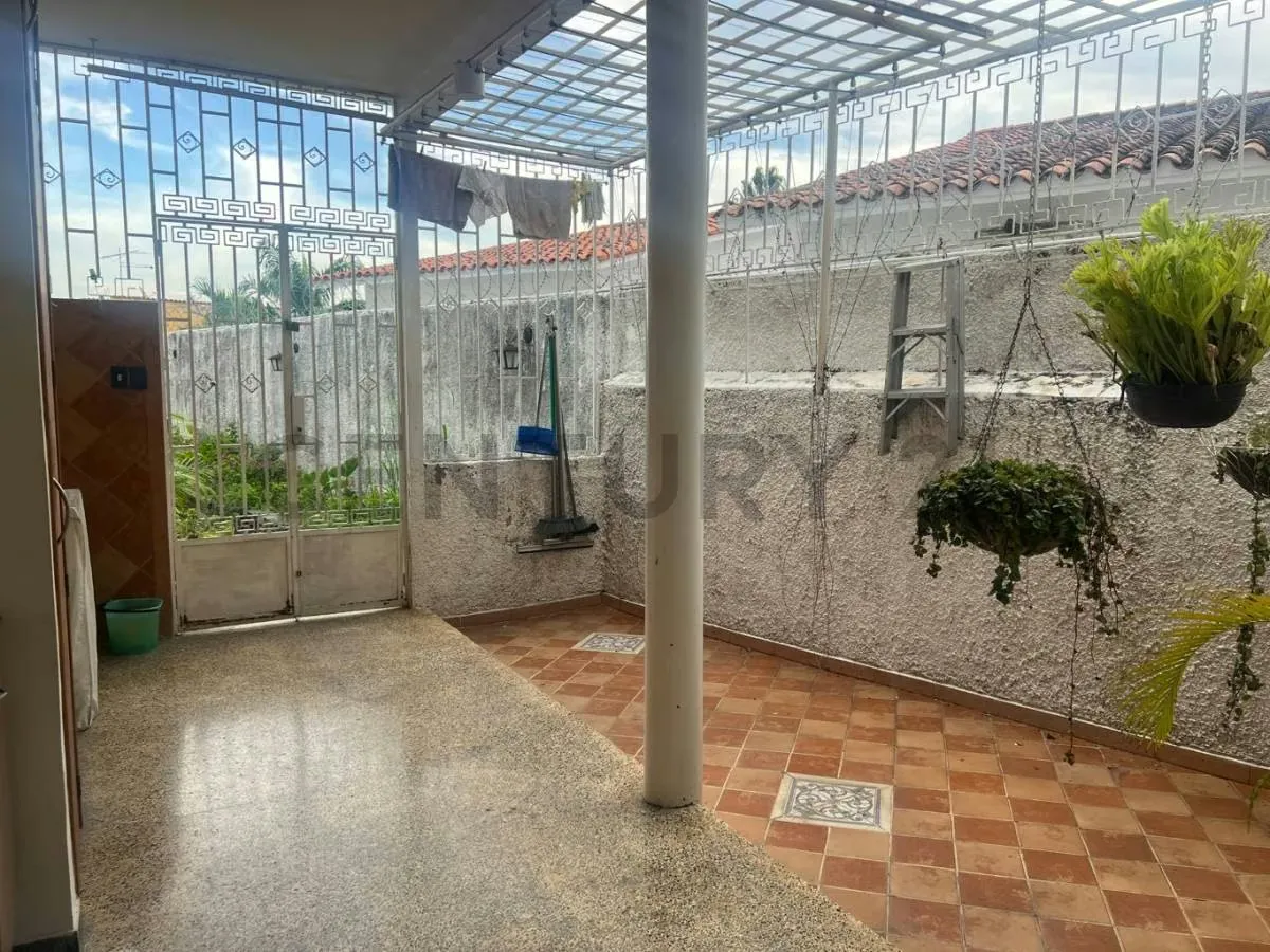 Casa 660 m² en Las Palmas · 3 niveles, anexo independiente y vista al Ávila - 27