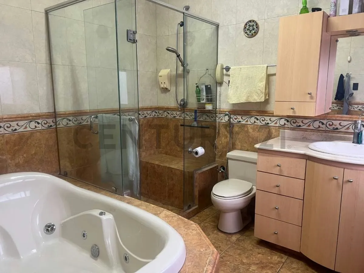 Casa 660 m² en Las Palmas · 3 niveles, anexo independiente y vista al Ávila - 34