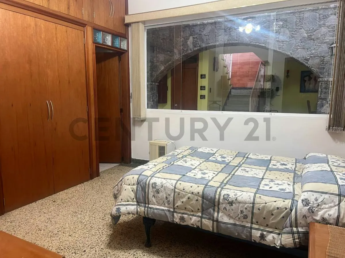 Casa 660 m² en Las Palmas · 3 niveles, anexo independiente y vista al Ávila - 37