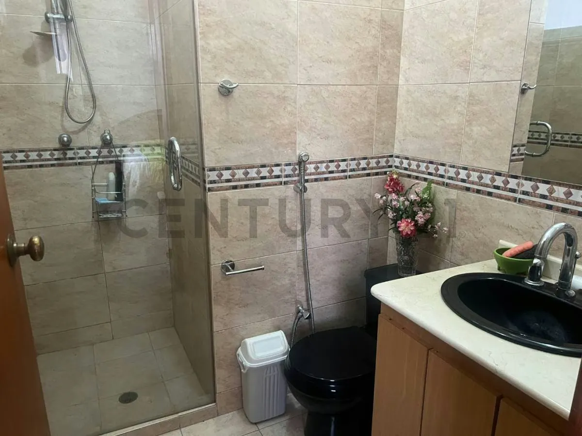 Casa 660 m² en Las Palmas · 3 niveles, anexo independiente y vista al Ávila - 40