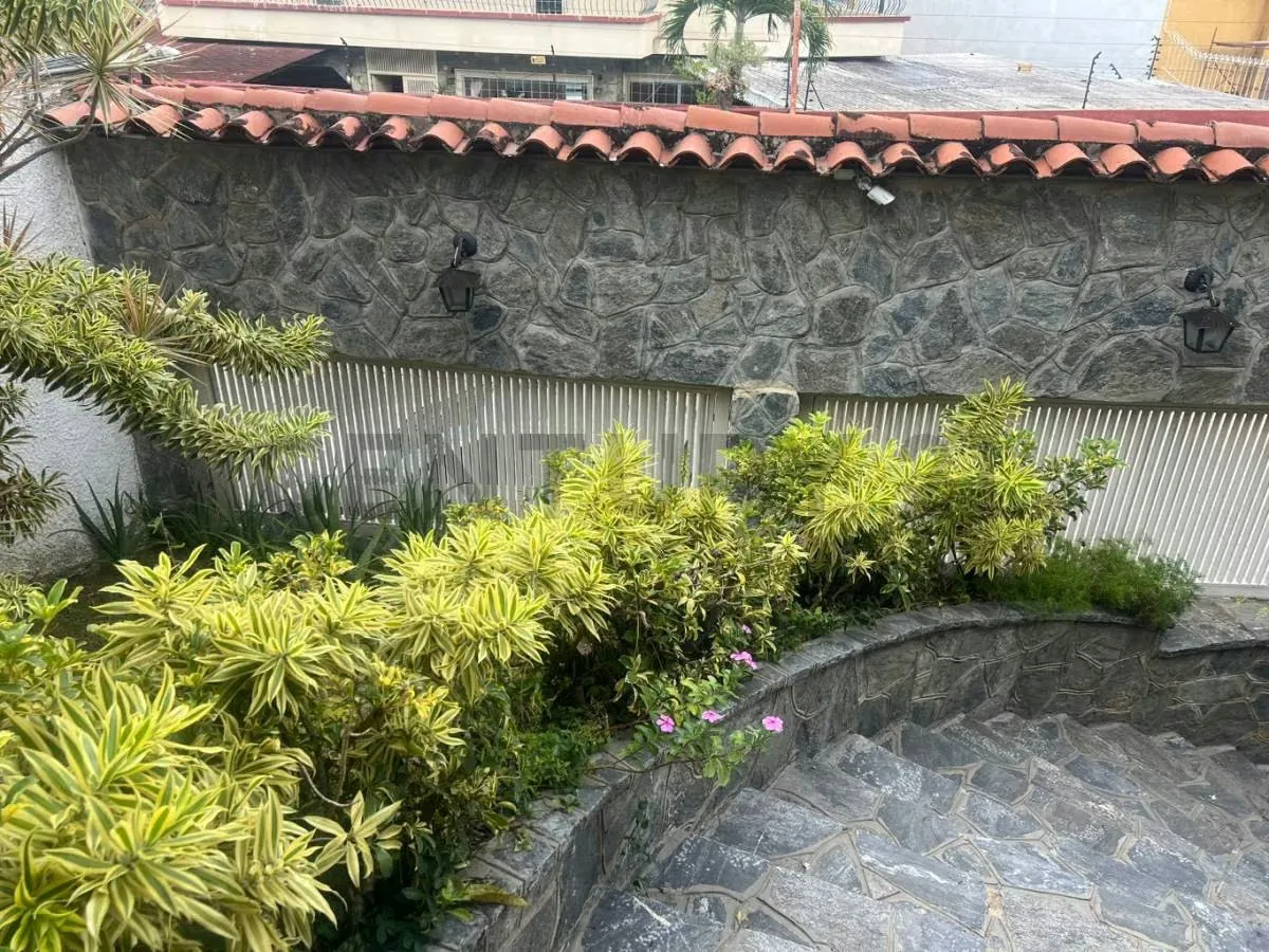 Casa 660 m² en Las Palmas · 3 niveles, anexo independiente y vista al Ávila - 7