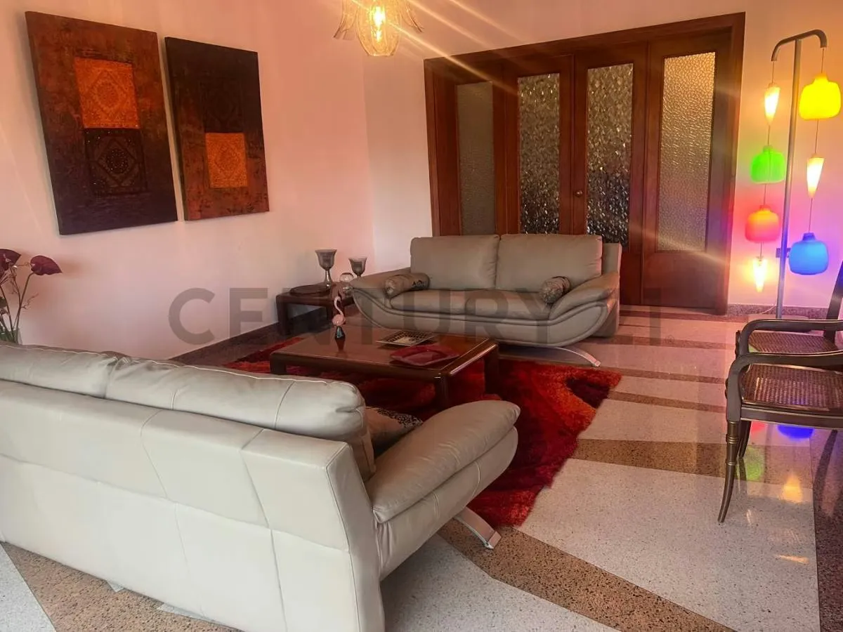 Casa 660 m² en Las Palmas · 3 niveles, anexo independiente y vista al Ávila - 8