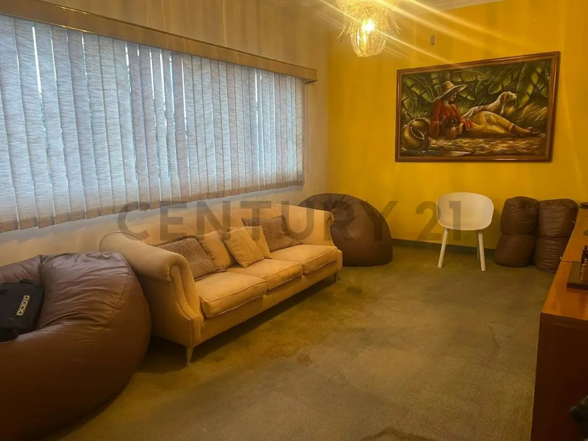 Casa 660 m² en Las Palmas · 3 niveles, anexo independiente y vista al Ávila - 9