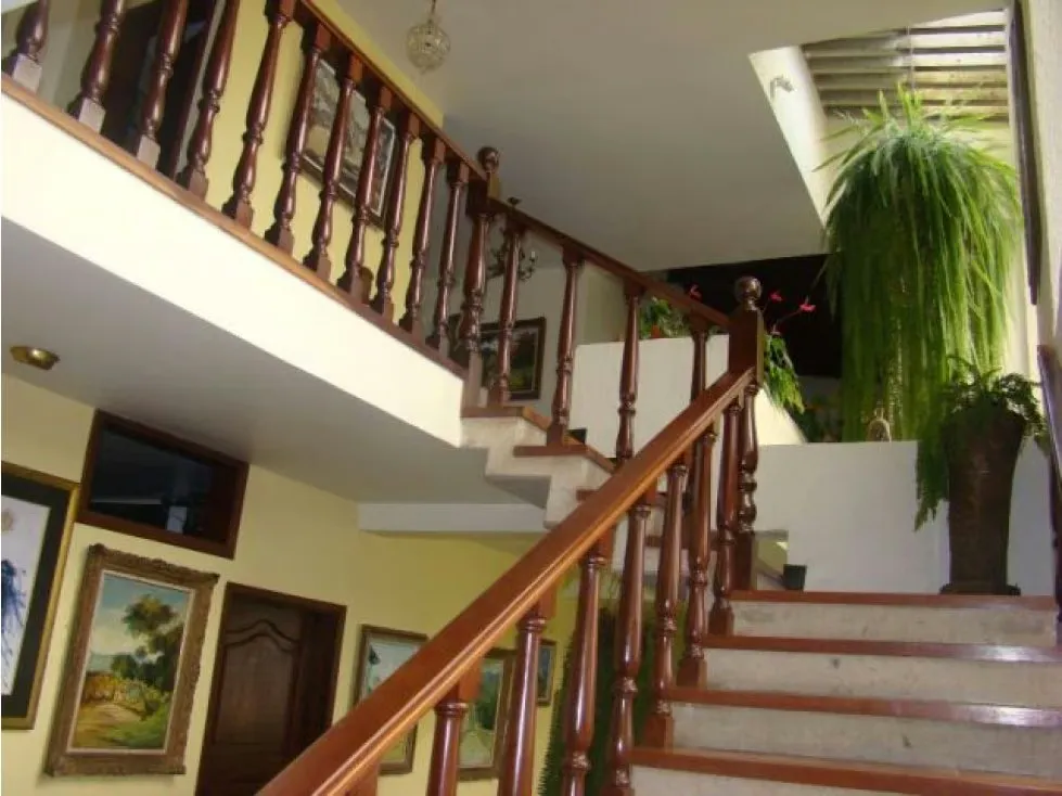 Se vende casa 1283m2 5h/7b/5p La Lagunita 6333 - 5