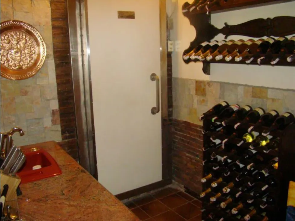 Se vende casa 1283m2 5h/7b/5p La Lagunita 6333 - 6