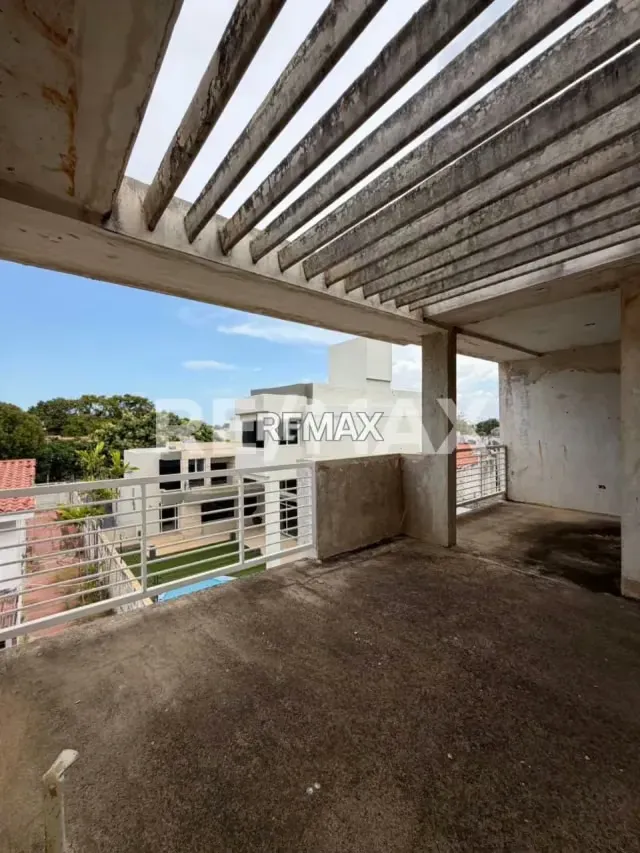 Venta de Townhouse , Villa Marcela , urbanización irama - 2