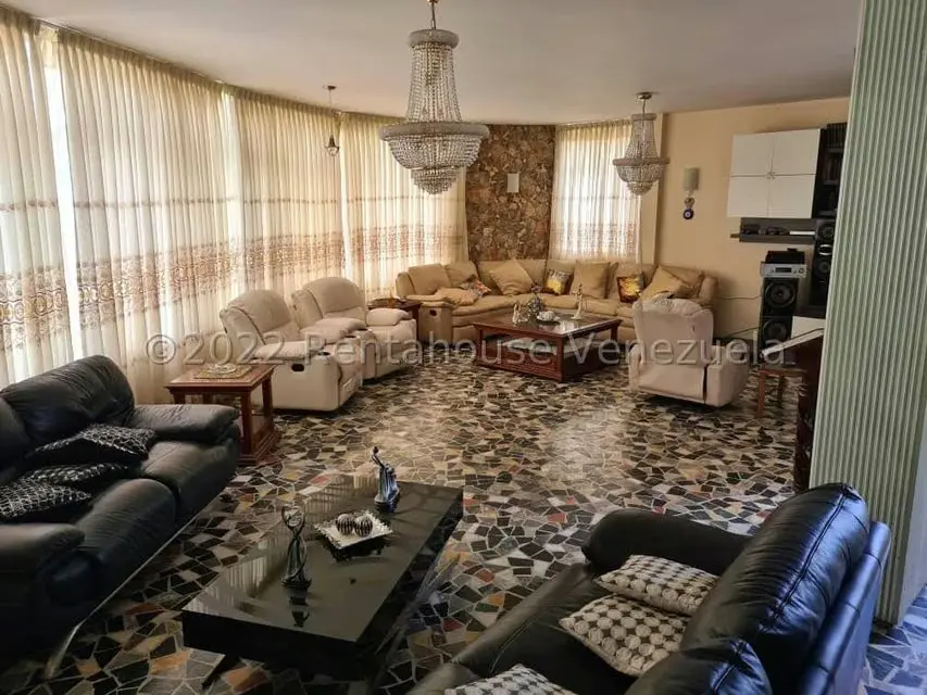 Casa (Multipes Niveles) en Venta en Colinas de Bello Monte, Distrito Metropolitano - 3