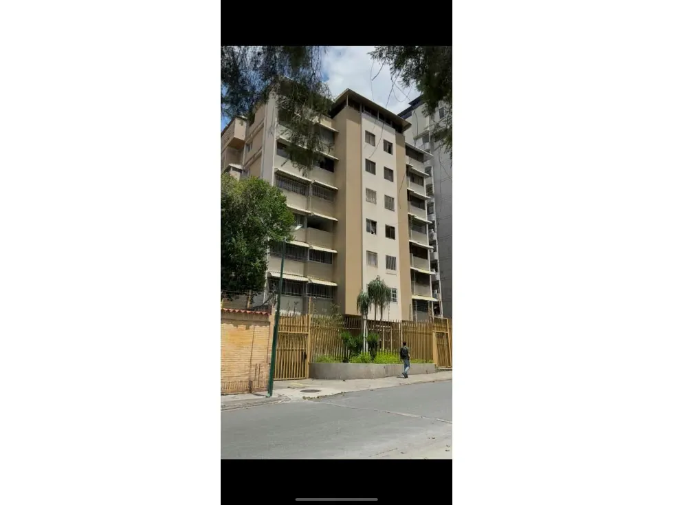 Alquilo oficina 200m2 La Campiña 1274