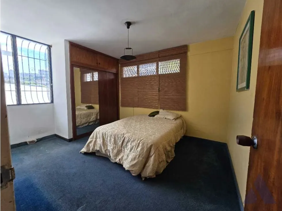 Alquilo casa sin muebles para res. o empresa 420m2 Bello Monte 0470 - 12
