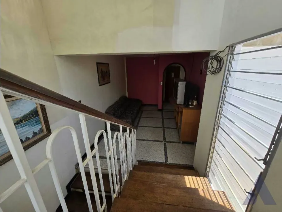 Alquilo casa sin muebles para res. o empresa 420m2 Bello Monte 0470 - 14