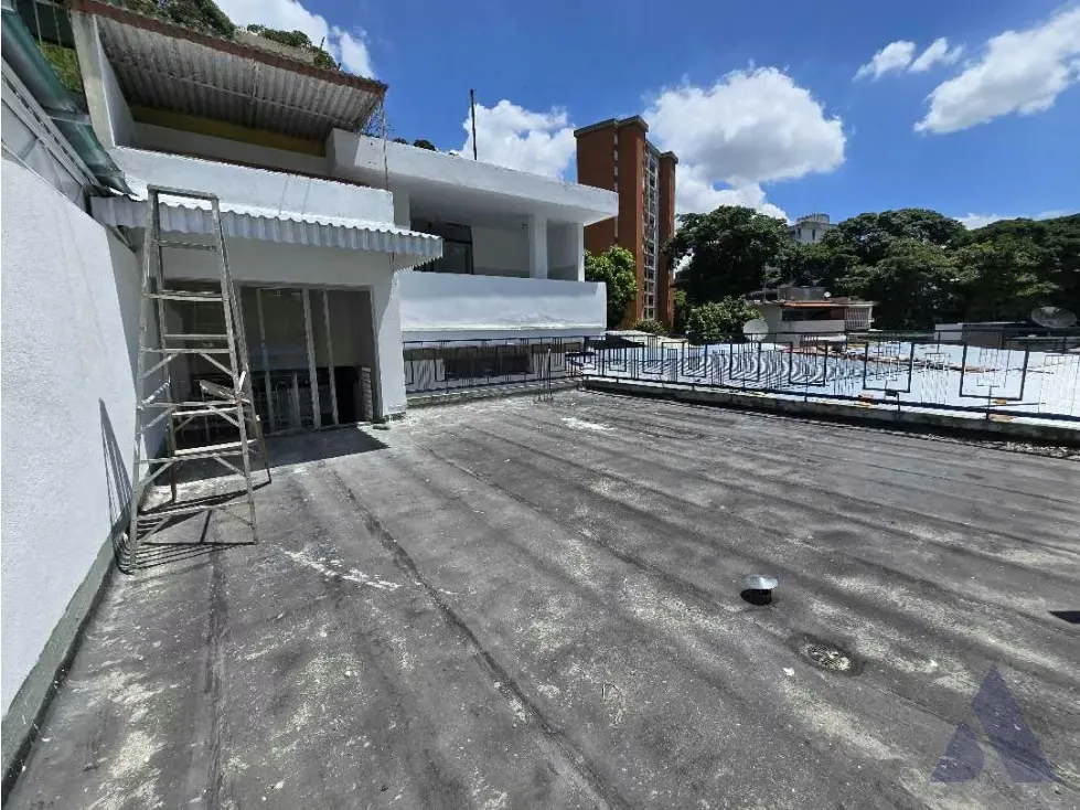 Alquilo casa sin muebles para res. o empresa 420m2 Bello Monte 0470 - 15