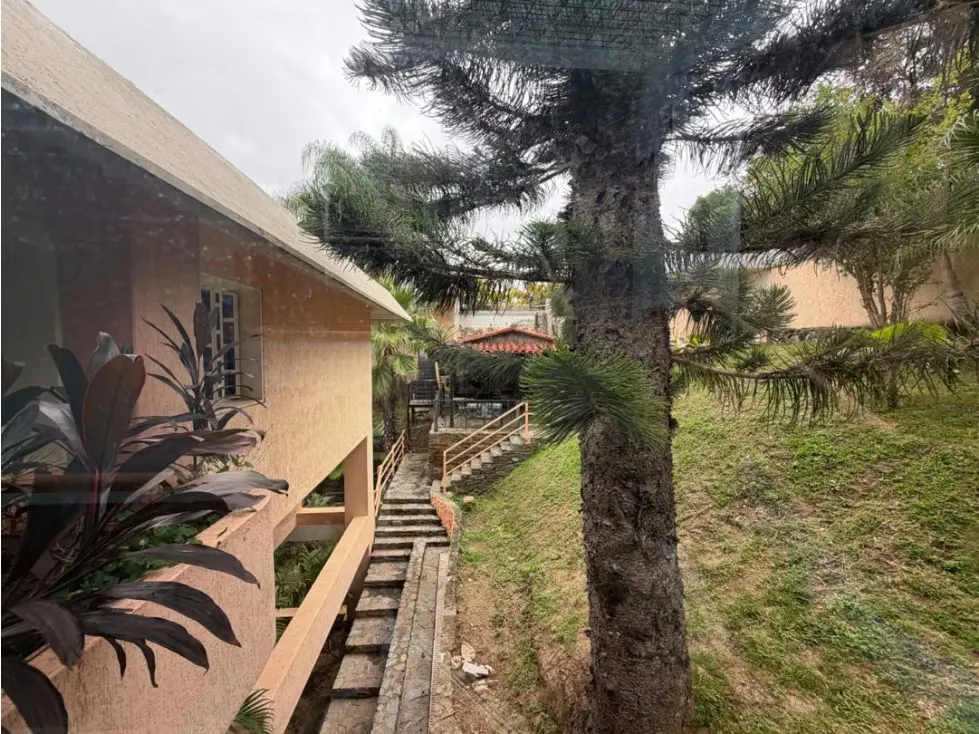 Vendo casa 993m2 Urb.Cerro Verde 2521 - 22