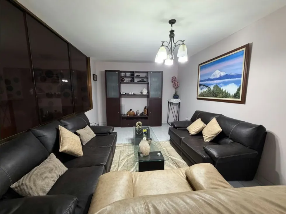 Vendo casa 993m2 Urb.Cerro Verde 2521 - 43