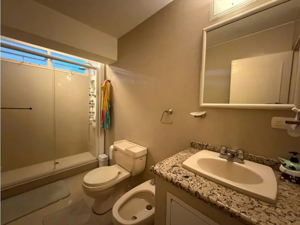 Vendo casa 993m2 Urb.Cerro Verde 2521 - 48